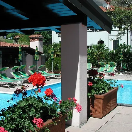 Sonenga 3* Μενάτζιο